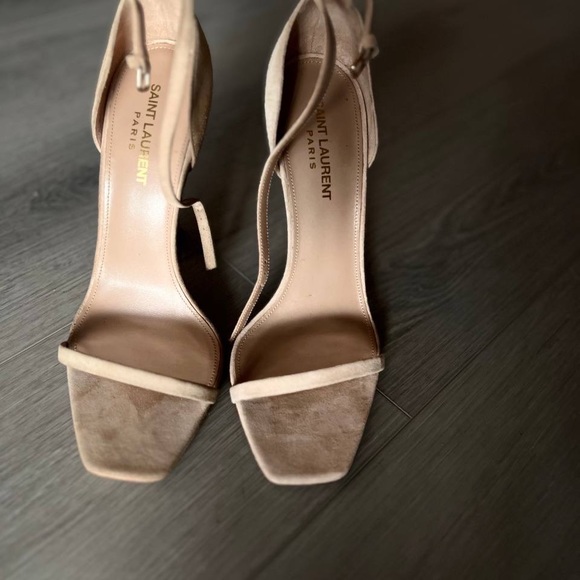 Never worn Saint Laurent opyum Suede Sandals with metal YSL 110